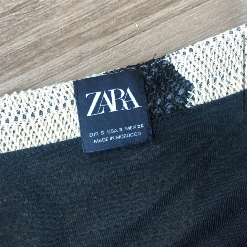 Zara Elegant Striped Beige and Black Dress Small - Picture 3 of 6